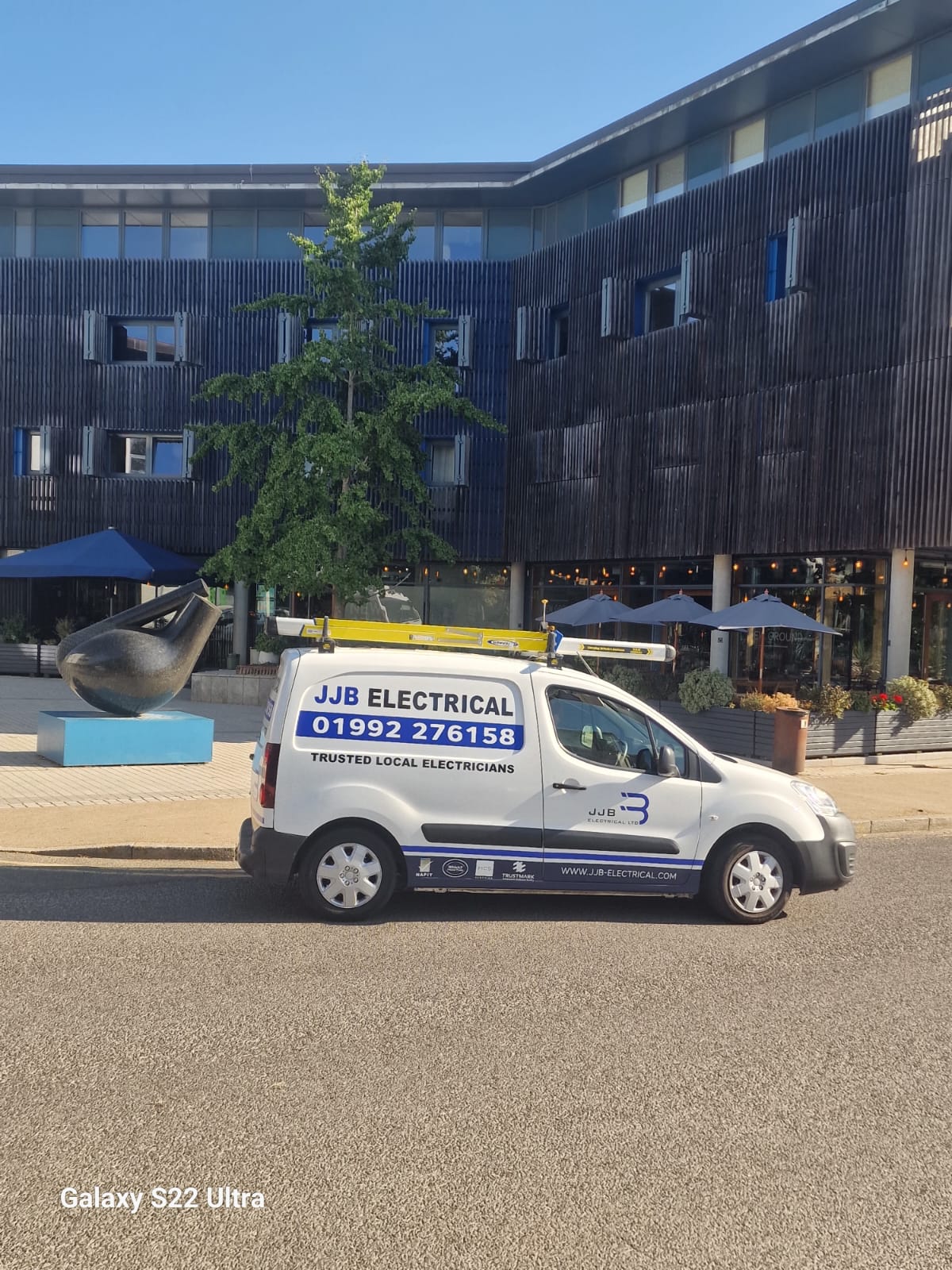 Trusted Electrician in Newhall