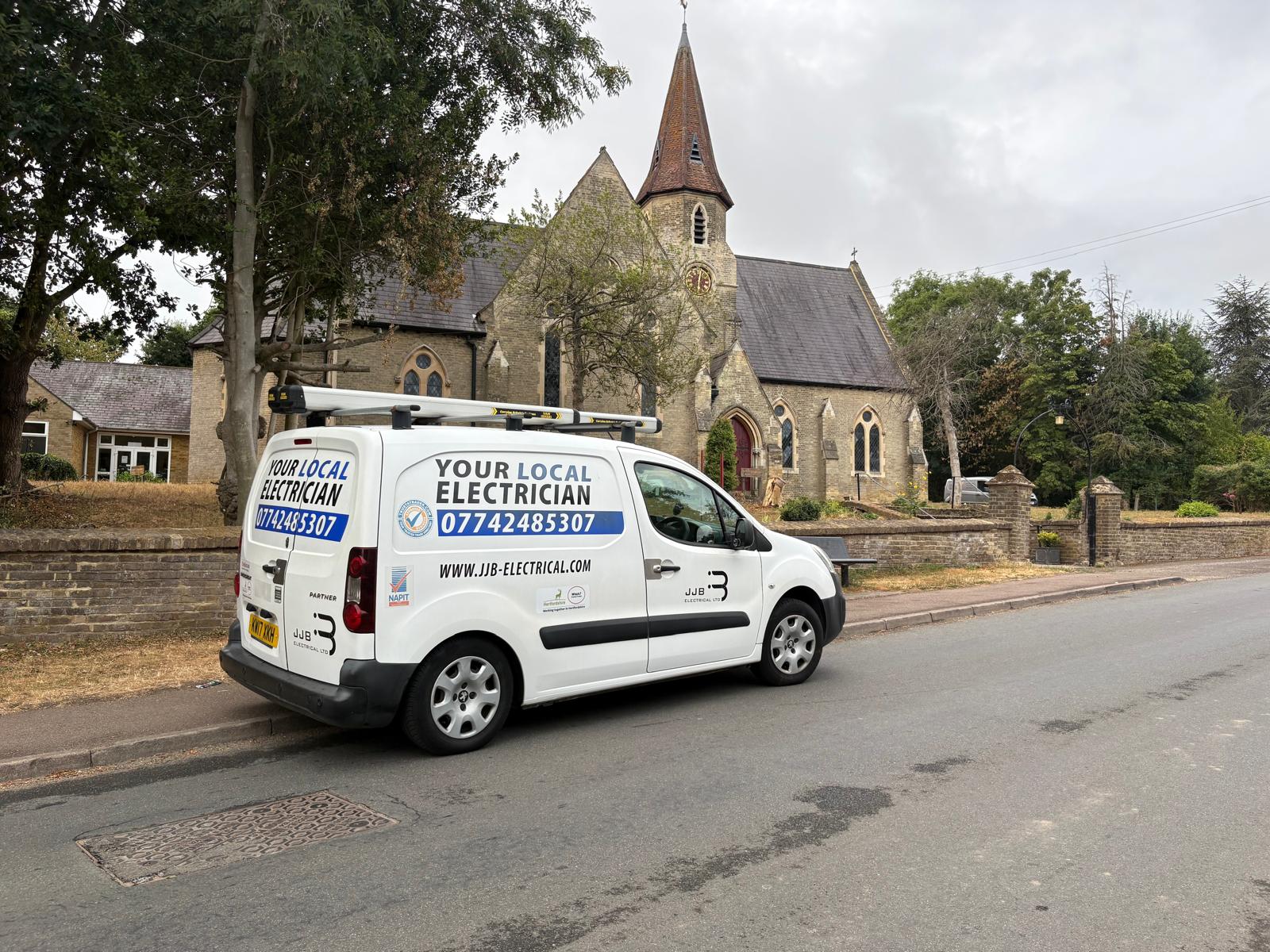 Trusted Electrician in West Cheshunt