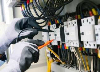 Why Does My Electricity Seem Worse at Certain Times of Day in Harlow?
