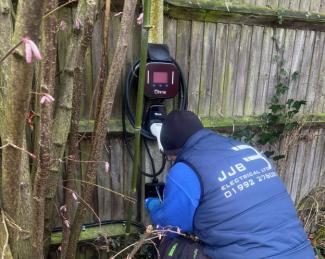 Can Two Electric Cars Share One Home Charger?
