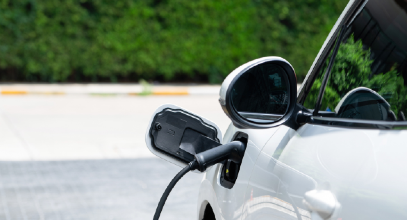 Fast Charger vs Slow Charger